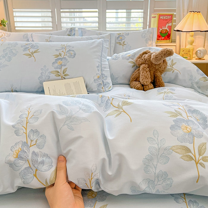 91家纺网 家纺一手货源 找家纺 名优家纺 2026新款60S13374高支密全棉印花纯色四件套 绣花仙-蓝