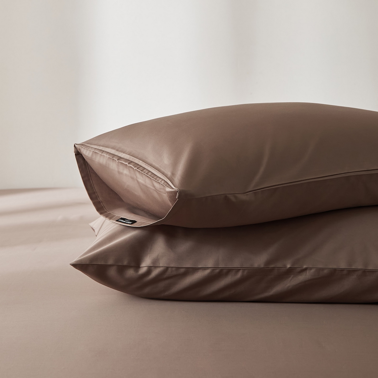 91家纺网 家纺一手货源 找家纺 EH家居 2026新款长绒棉安缦之境单品系列单枕套 AA版-安缦之境-布朗尼咖