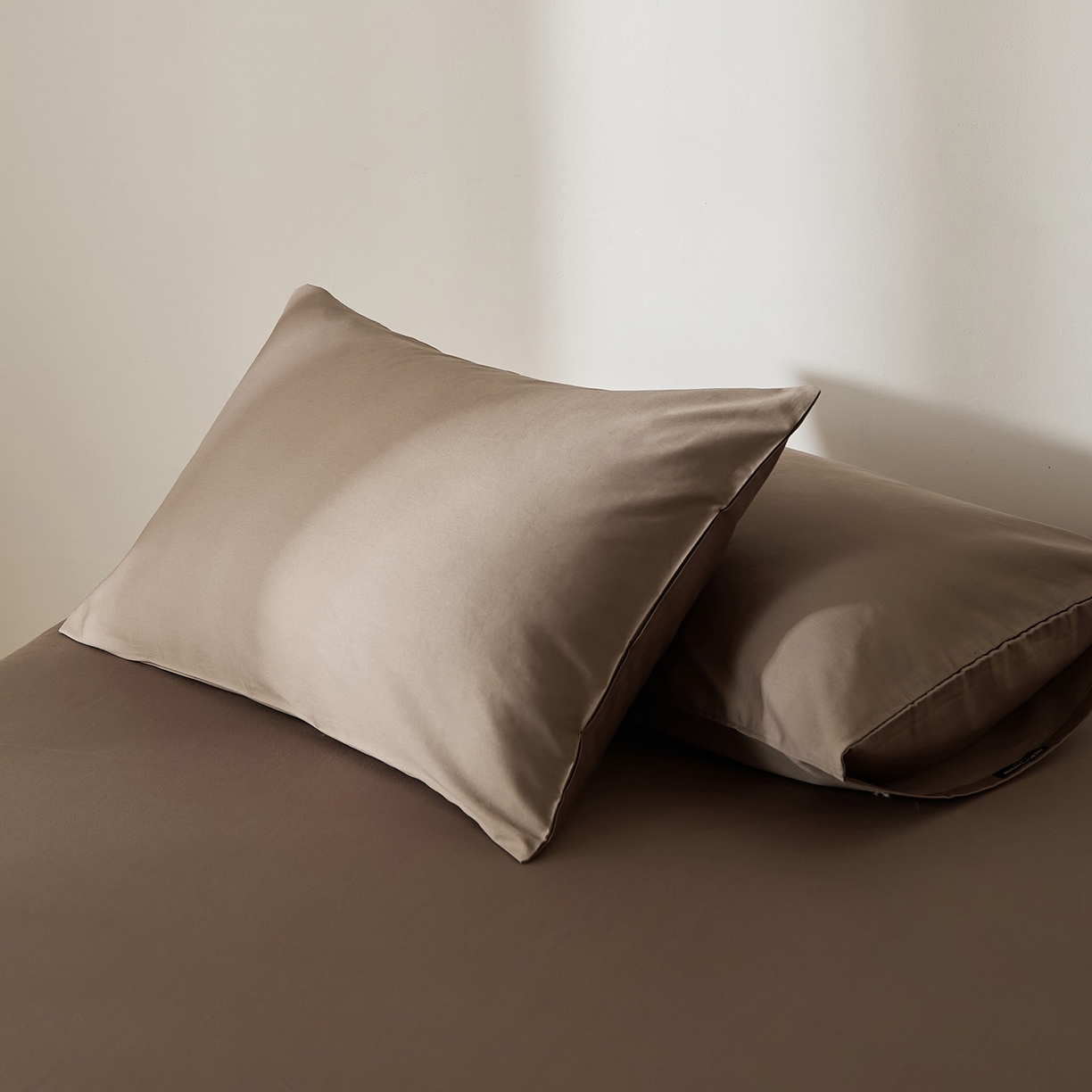 91家纺网 家纺一手货源 找家纺 EH家居 2026新款长绒棉安缦之境单品系列单枕套 AA版-安缦之境-秋山棕