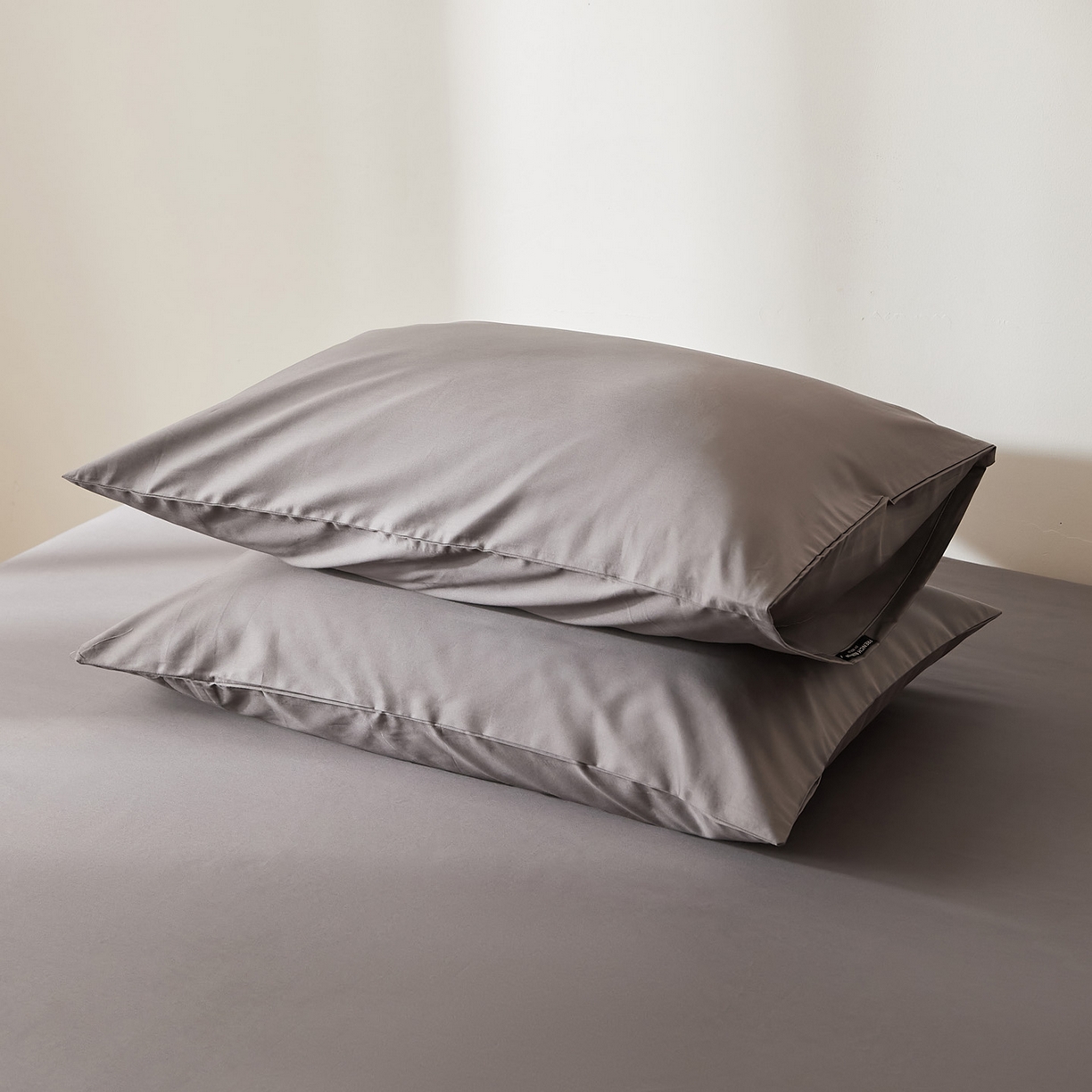 91家纺网 家纺一手货源 找家纺 EH家居 2026新款长绒棉安缦之境单品系列单枕套 AA版-安缦之境-冰岛灰