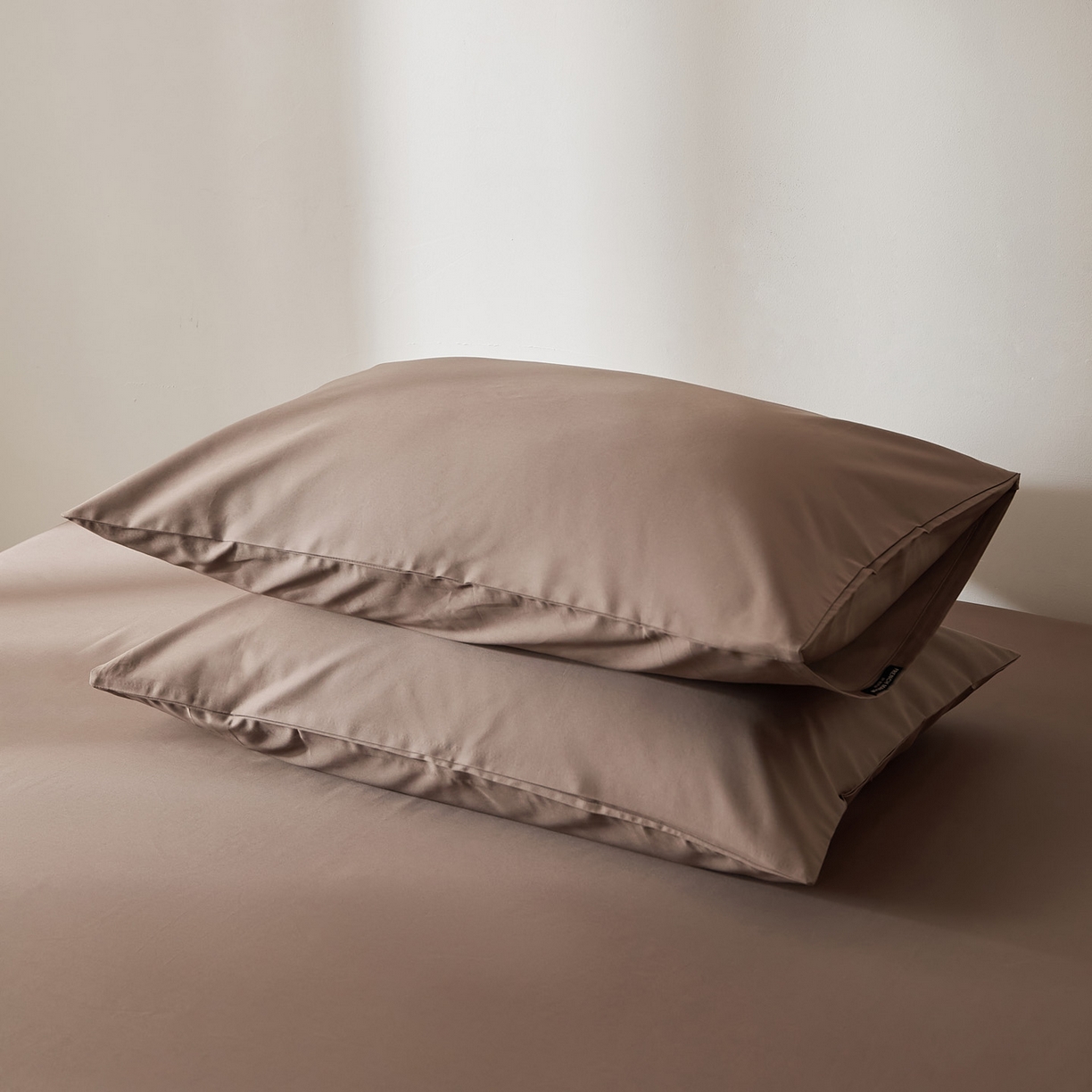 91家纺网 家纺一手货源 找家纺 EH家居 2026新款长绒棉安缦之境单品系列单枕套 AA版-安缦之境-布朗尼咖