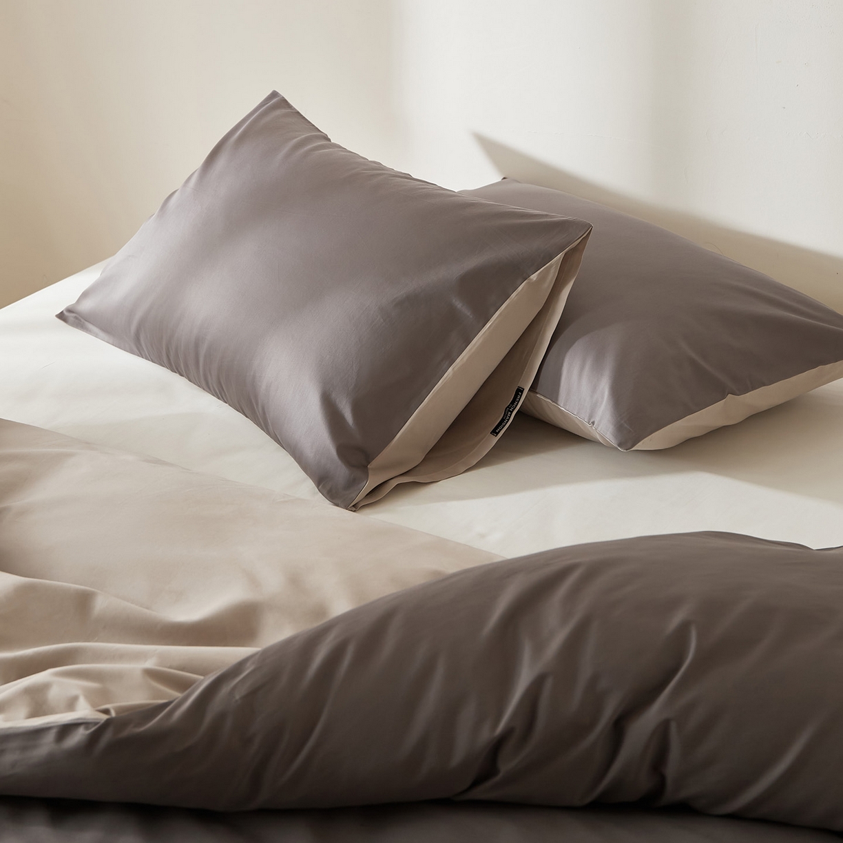 91家纺网 家纺一手货源 找家纺 EH家居 2026新款长绒棉安缦之境单品系列单枕套 AB版-安缦之境-冰岛深灰