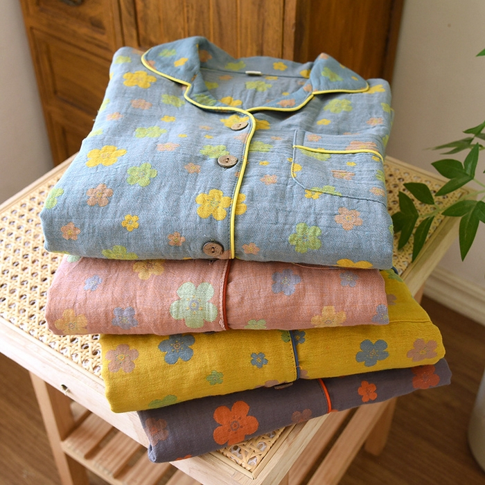 91家纺网 家纺一手货源 找家纺 洛兰沙家居馆 2025新款全棉大提花双层纱女士家居服睡衣长袖长裤套装色织翻领款四季可穿 组合图仅供展示不可下单