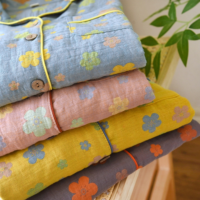 91家纺网 家纺一手货源 找家纺 洛兰沙家居馆 2025新款全棉大提花双层纱女士家居服睡衣长袖长裤套装色织翻领款四季可穿 组合图仅供展示不可下单