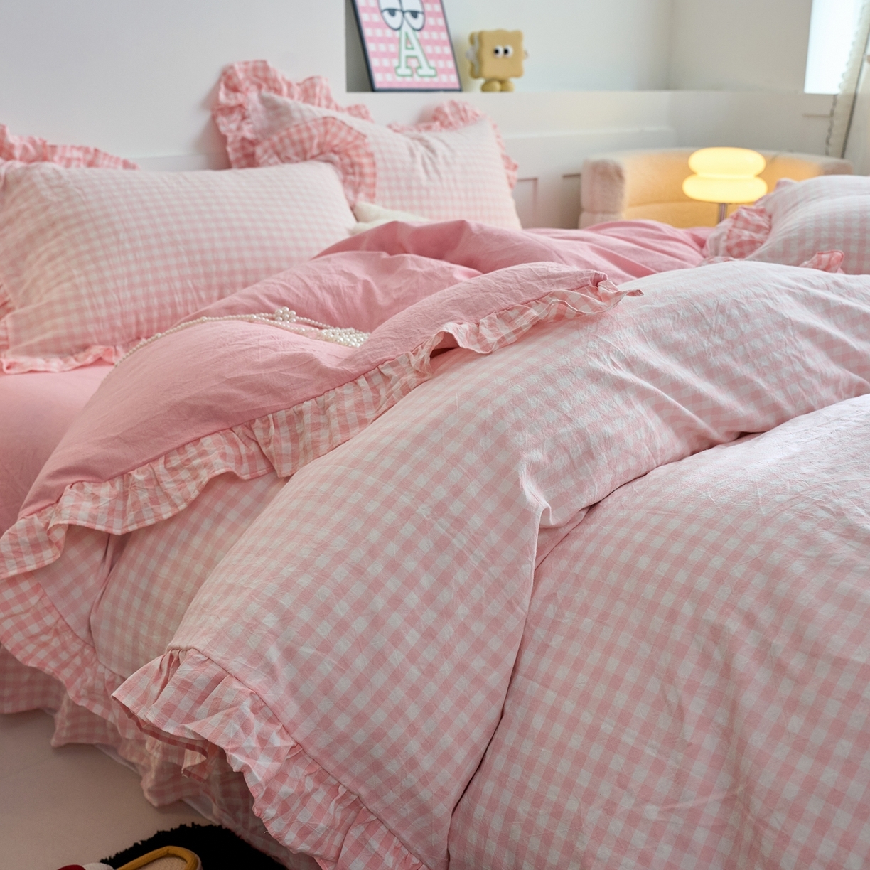 91家纺网 家纺一手货源 找家纺 珂博家纺 2025新款韩版花边四件套纯棉全棉水洗棉四件套 浅粉小格