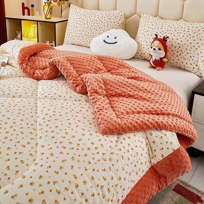 91家纺网 家纺一手货源 找家纺 （总）蔻之羽 （全年现货）2026年新款豆豆被春秋被夏被加厚冬被空调被四季绒被子