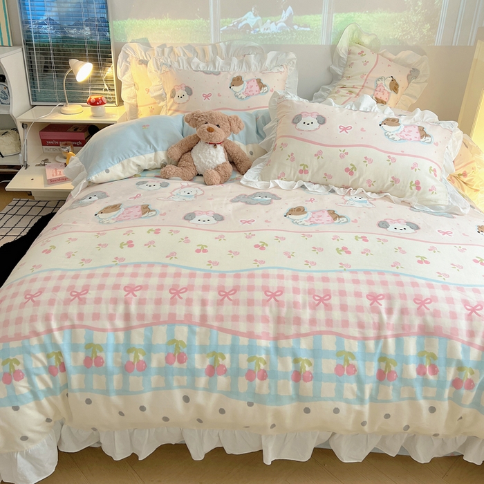 91家纺网 家纺一手货源 找家纺 六巷胡同 2026春夏新款韩式INS减龄花边款全棉卡通四件套 花边洋气柯基崽