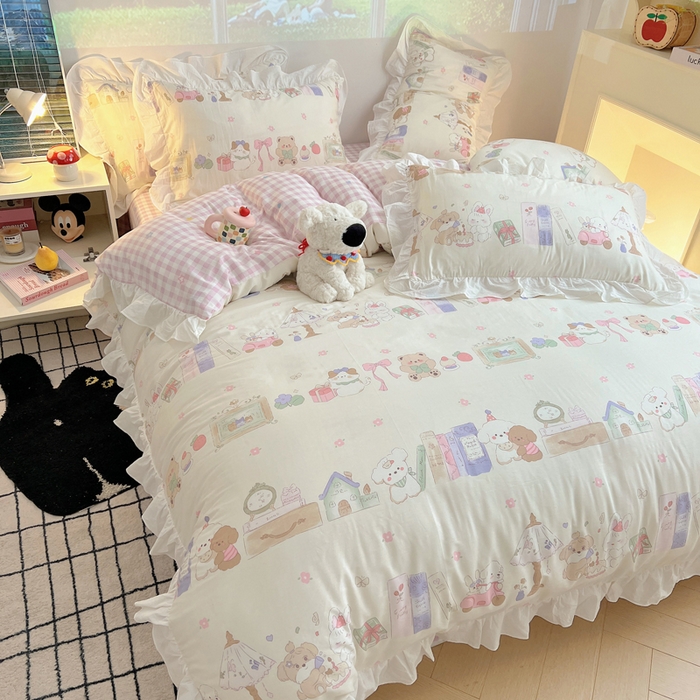 91家纺网 家纺一手货源 找家纺 六巷胡同 2026春夏新款韩式INS减龄花边款全棉卡通四件套 花边欢乐课堂趴