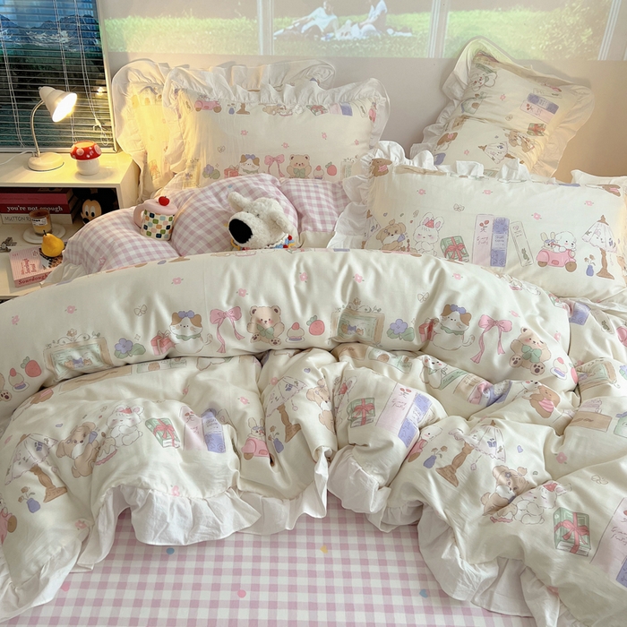 91家纺网 家纺一手货源 找家纺 六巷胡同 2026春夏新款韩式INS减龄花边款全棉卡通四件套 花边欢乐课堂趴