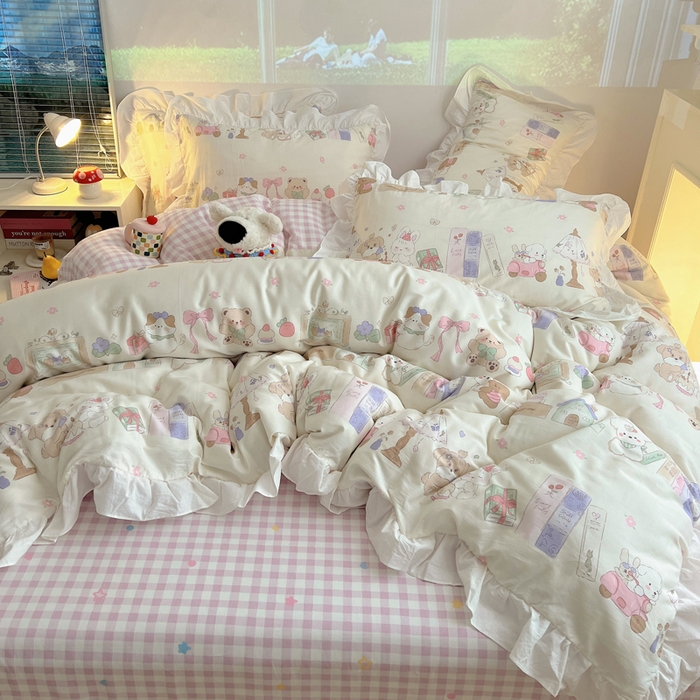 91家纺网 家纺一手货源 找家纺 六巷胡同 2026春夏新款韩式INS减龄花边款全棉卡通四件套 花边欢乐课堂趴