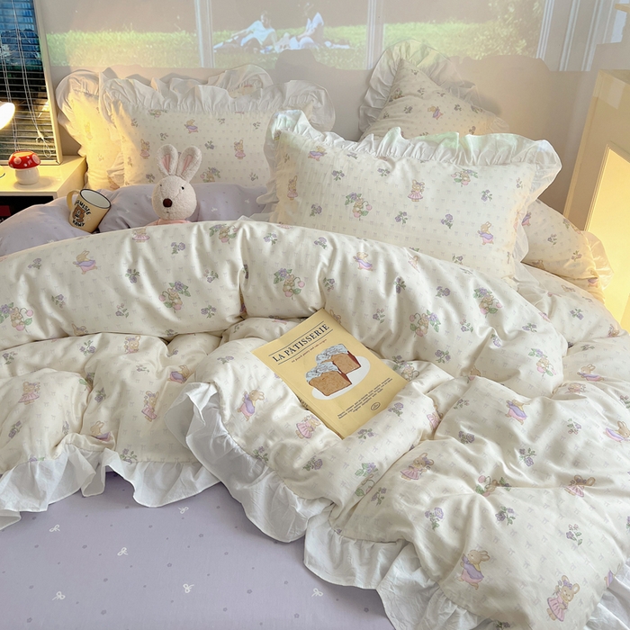 91家纺网 家纺一手货源 找家纺 六巷胡同 2026春夏新款韩式INS减龄花边款全棉卡通四件套 花边假日庄园兔