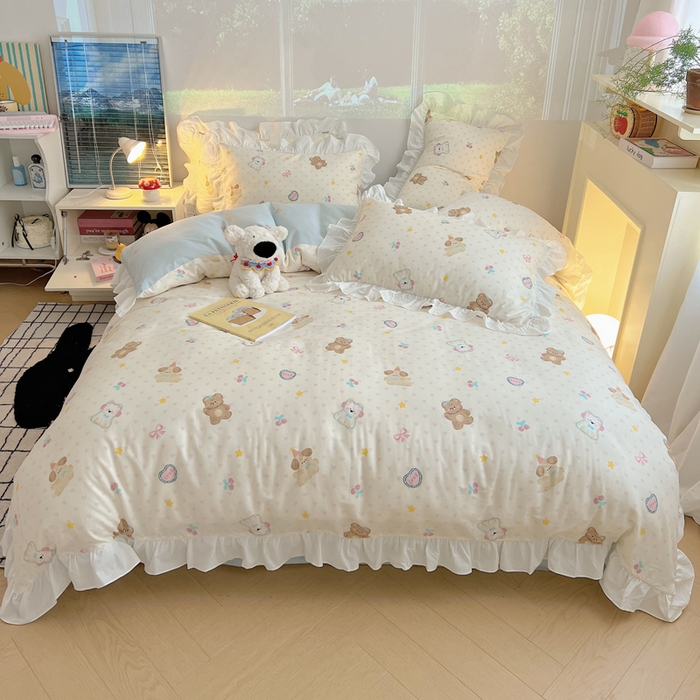 91家纺网 家纺一手货源 找家纺 六巷胡同 2026春夏新款韩式INS减龄花边款全棉卡通四件套 花边奶油甜心熊