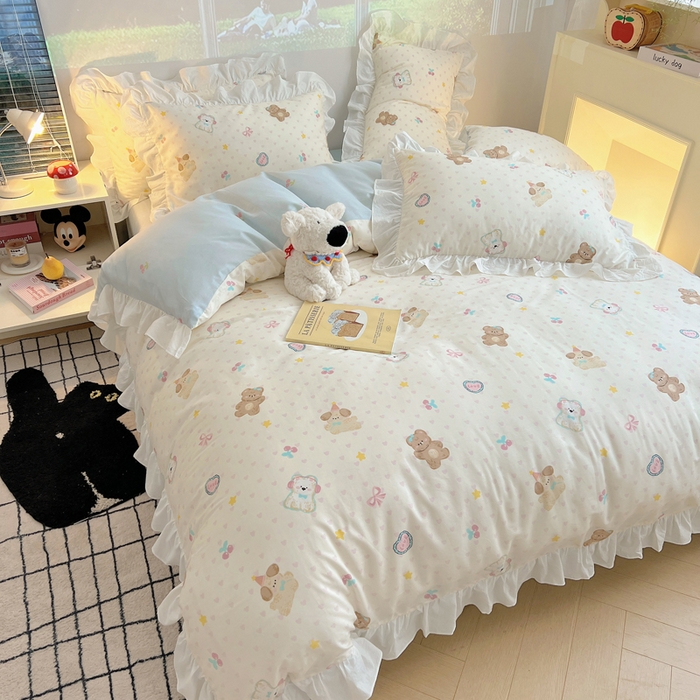 91家纺网 家纺一手货源 找家纺 六巷胡同 2026春夏新款韩式INS减龄花边款全棉卡通四件套 花边奶油甜心熊