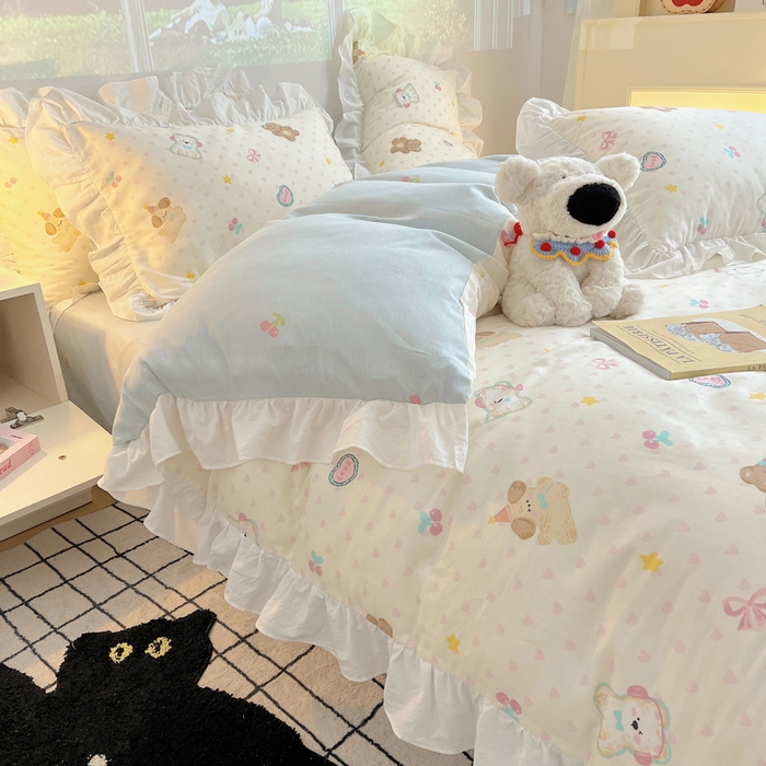 91家纺网 家纺一手货源 找家纺 六巷胡同 2026春夏新款韩式INS减龄花边款全棉卡通四件套 花边奶油甜心熊