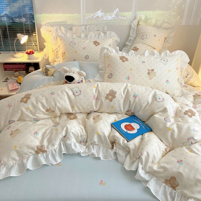 91家纺网 家纺一手货源 找家纺 六巷胡同 2026春夏新款韩式INS减龄花边款全棉卡通四件套 花边奶油甜心熊