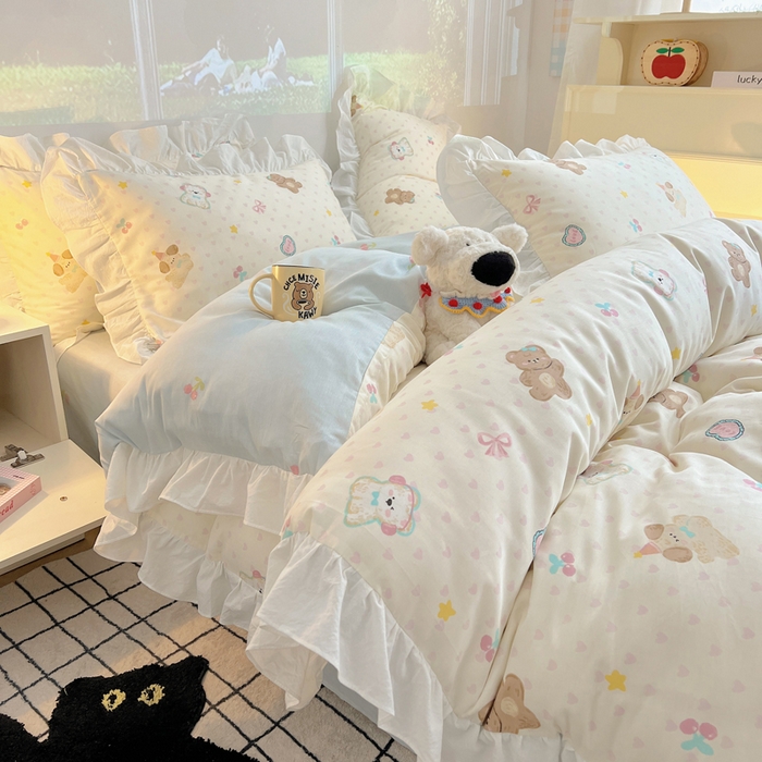 91家纺网 家纺一手货源 找家纺 六巷胡同 2026春夏新款韩式INS减龄花边款全棉卡通四件套 花边奶油甜心熊