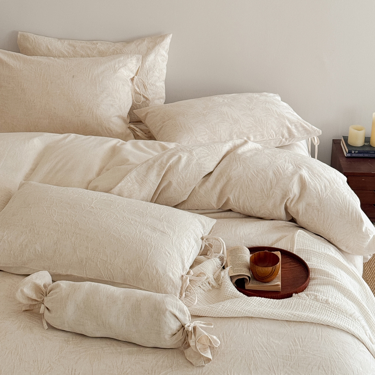 91家纺网 家纺一手货源 找家纺 （总）极简 2026新款全棉亚麻浮雕提花四件套-场景二（控价：小号195标准295加大313）