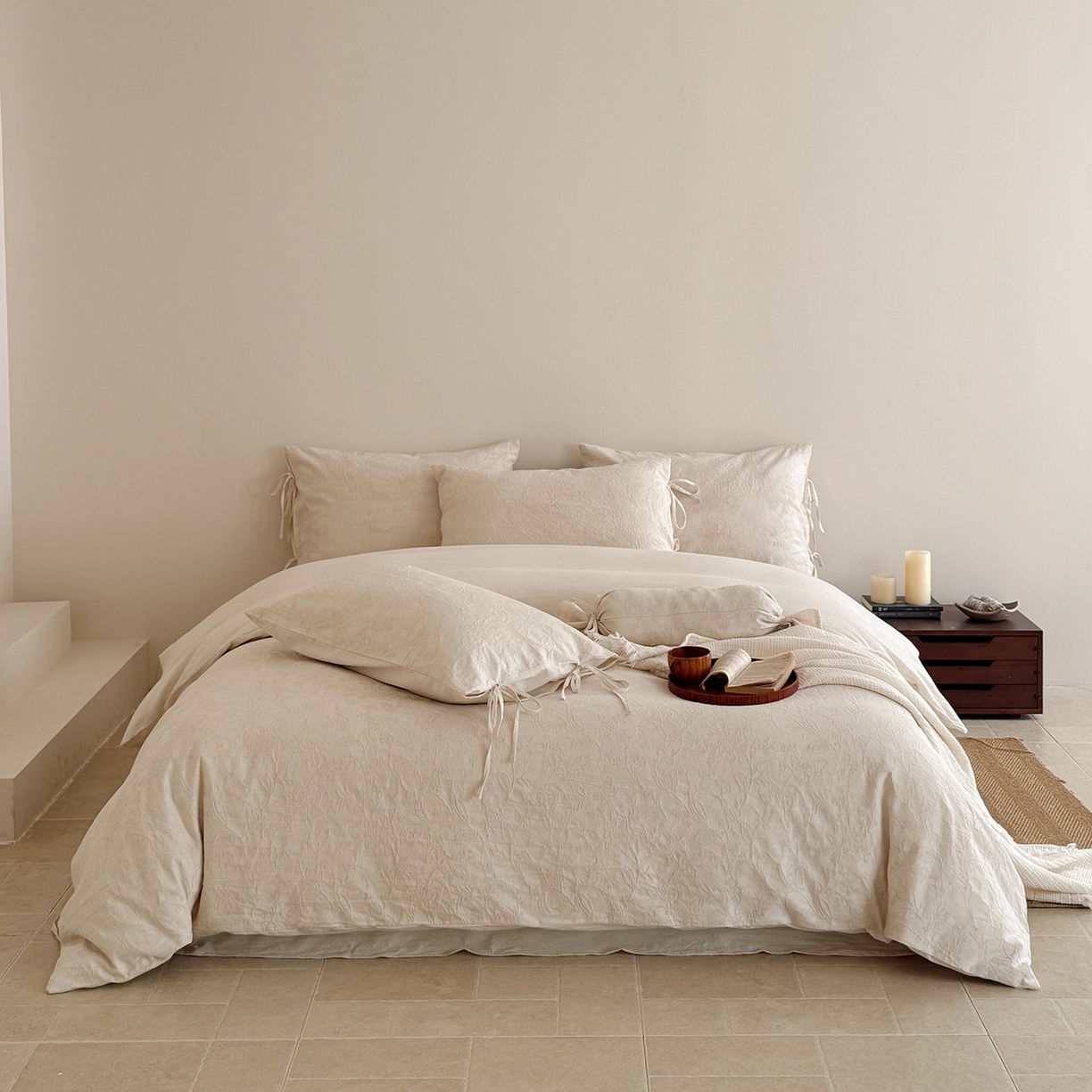 91家纺网 家纺一手货源 找家纺 （总）极简 2026新款全棉亚麻浮雕提花四件套-场景二（控价：小号195标准295加大313）