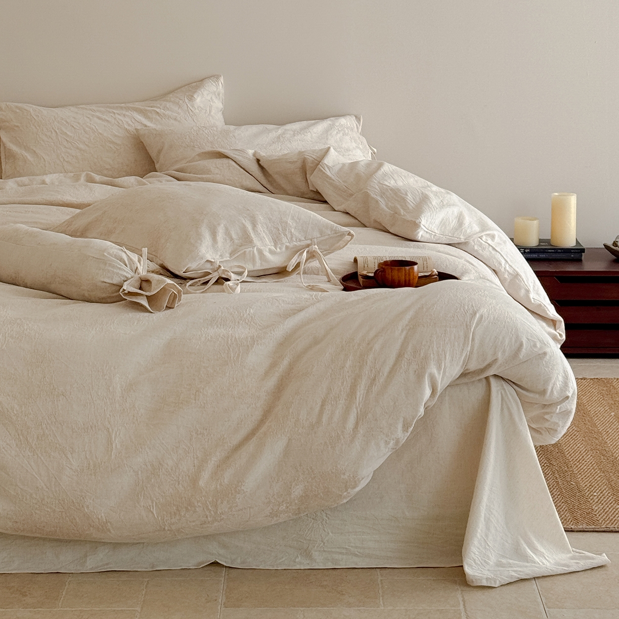 91家纺网 家纺一手货源 找家纺 极简 2026新款全棉亚麻浮雕提花四件套-场景二（控价：小号195标准295加大313） 林间絮语