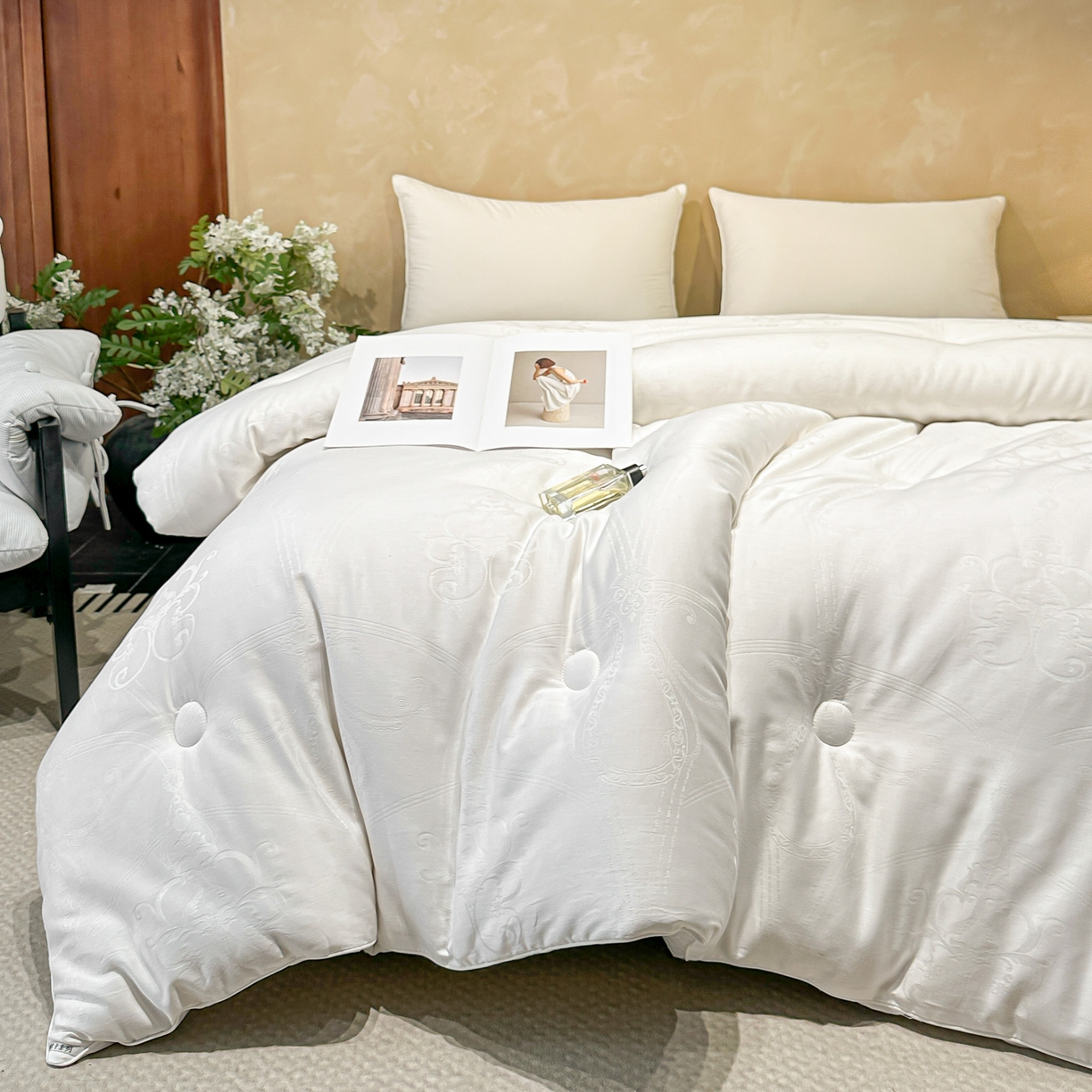 91家纺网 家纺一手货源 找家纺 壹张床 2025新款全棉40支大提花大豆被保暖冬被家用被子被芯春秋被冬被学生被 雅芙-白