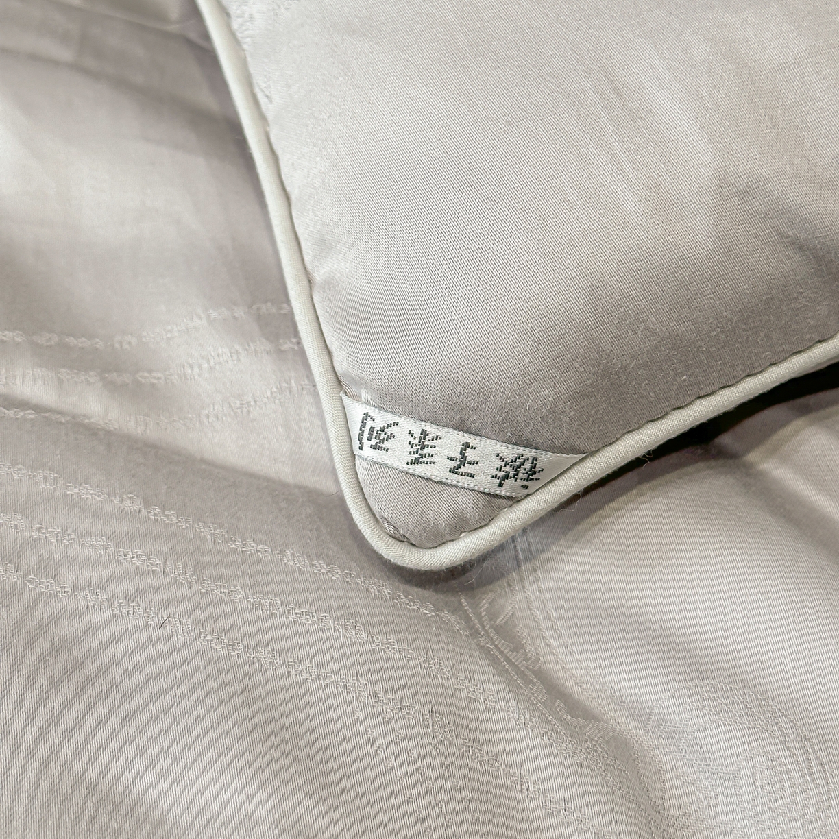 91家纺网 家纺一手货源 找家纺 壹张床 2025新款全棉40支大提花大豆被保暖冬被家用被子被芯春秋被冬被学生被 雅芙-灰