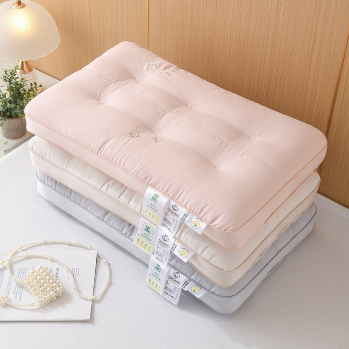 91家纺网 家纺一手货源 找家纺 仁宇枕业 2025新款新品彩色棉花朵枕头枕芯 组合图