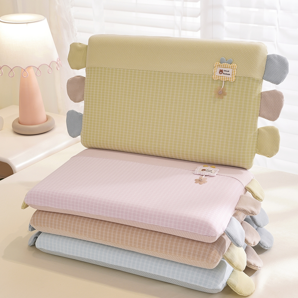 91家纺网 家纺一手货源 找家纺 （总）仁宇枕业 2025新款新品亲肤暖绒礼物熊儿童安抚记忆枕头枕芯