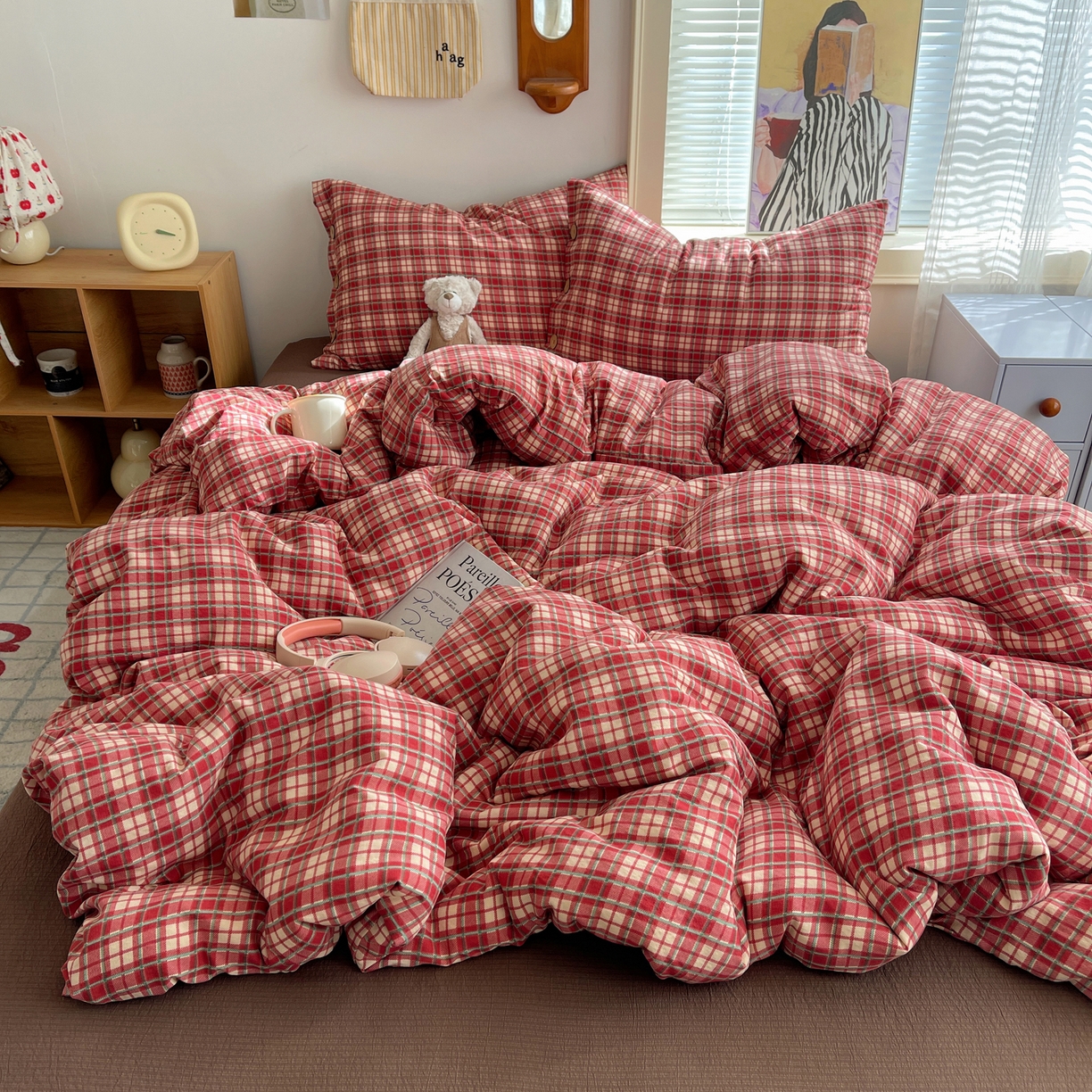 91家纺网 家纺一手货源 找家纺 （总）优兰朵 2025新款新年热款格子条纹双拼繁花云感木棉纽扣款宿舍新款老钱风四件套