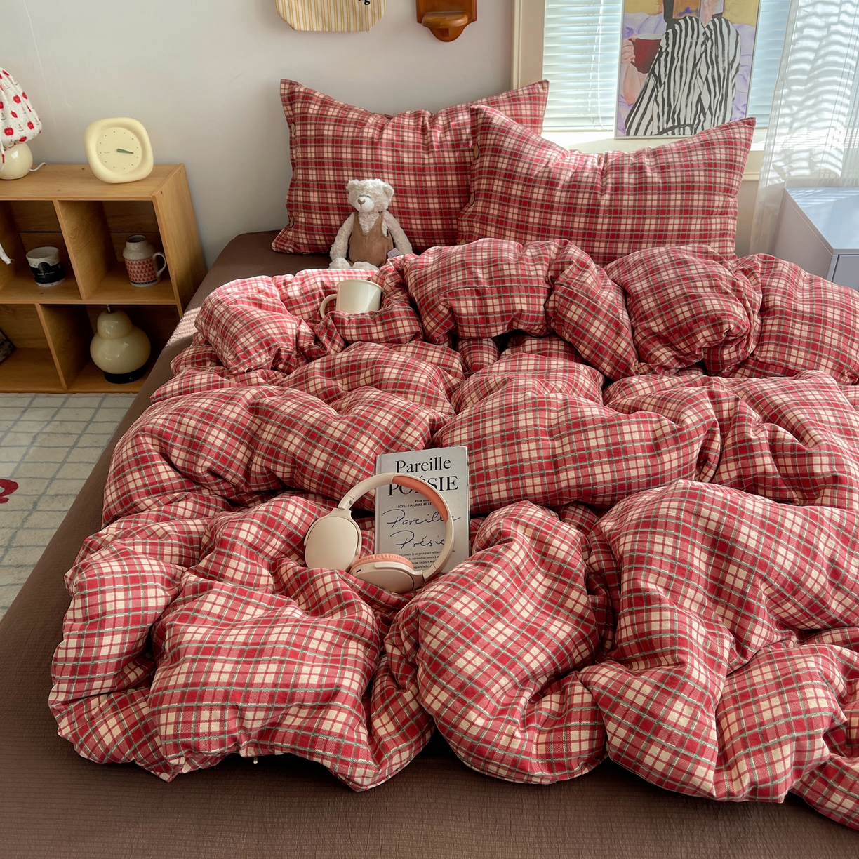 91家纺网 家纺一手货源 找家纺 （总）优兰朵 2025新款新年热款格子条纹双拼繁花云感木棉纽扣款宿舍新款老钱风四件套