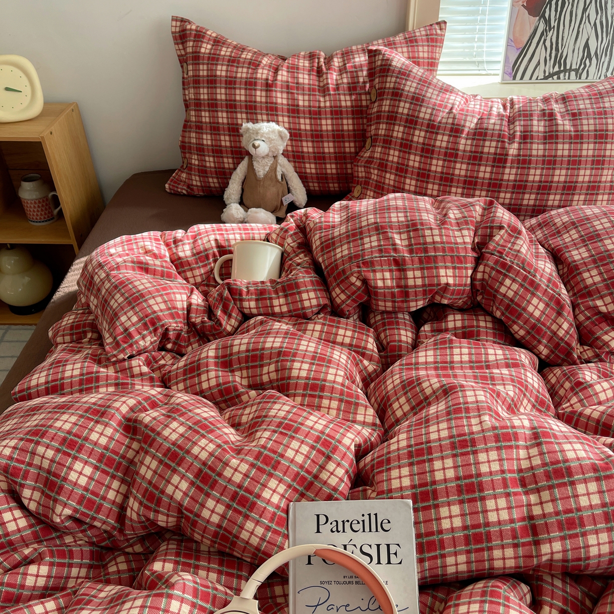 91家纺网 家纺一手货源 找家纺 （总）优兰朵 2025新款新年热款格子条纹双拼繁花云感木棉纽扣款宿舍新款老钱风四件套