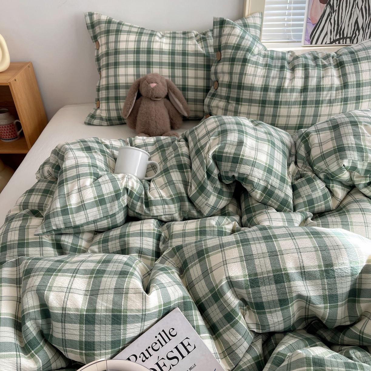 91家纺网 家纺一手货源 找家纺 优兰朵 2025新款新年热款格子条纹双拼繁花云感木棉纽扣款宿舍新款老钱风四件套 青柠