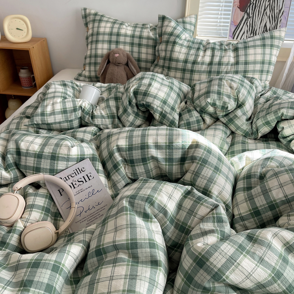 91家纺网 家纺一手货源 找家纺 优兰朵 2025新款新年热款格子条纹双拼繁花云感木棉纽扣款宿舍新款老钱风四件套 青柠