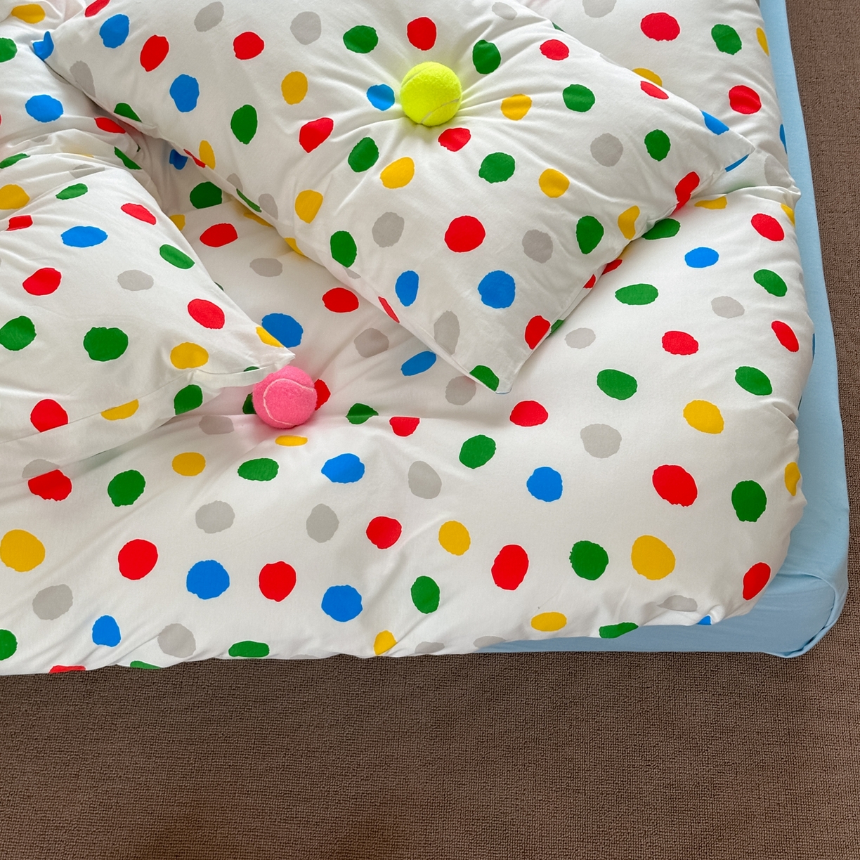 91家纺网 家纺一手货源 找家纺 爱丽丝 2026新款全棉针织四件套 彩色波点