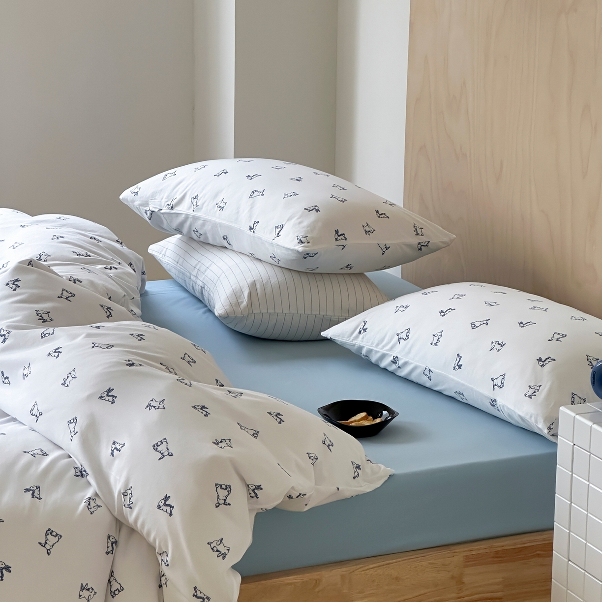 91家纺网 家纺一手货源 找家纺 爱丽丝 2026新款全棉针织四件套 屁屁兔