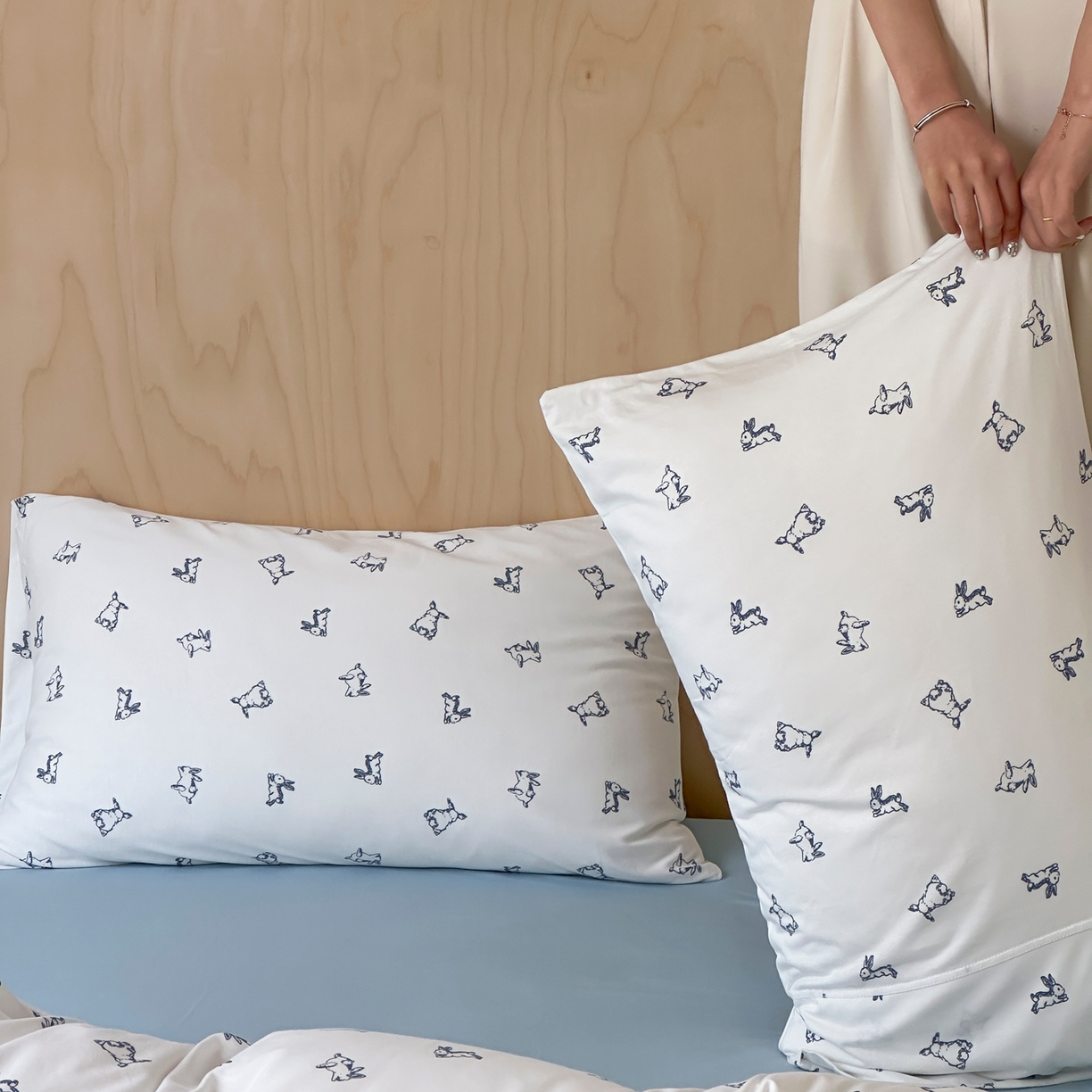 91家纺网 家纺一手货源 找家纺 爱丽丝 2026新款全棉针织四件套 屁屁兔