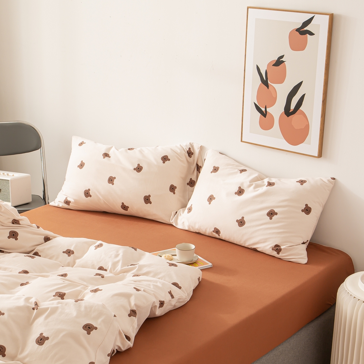 91家纺网 家纺一手货源 找家纺 爱丽丝 2026新款全棉针织四件套 晚安熊-米