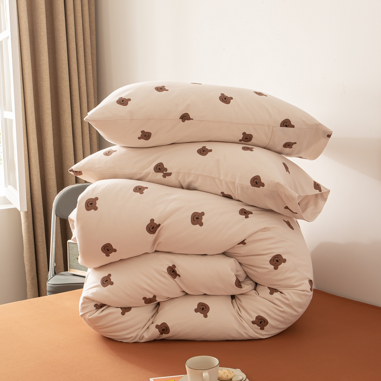 91家纺网 家纺一手货源 找家纺 爱丽丝 2026新款全棉针织四件套 晚安熊-米