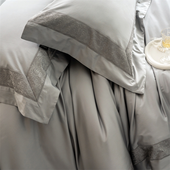 91家纺网 家纺一手货源 找家纺 馨蕊家居 2025秋冬新品超细旦磨毛高奢系列四件套-兰芙 兰芙-高级灰