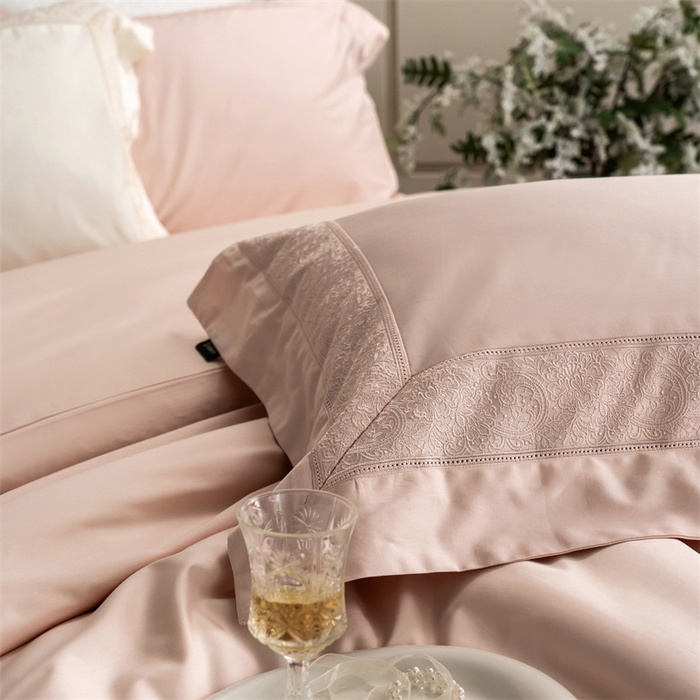 91家纺网 家纺一手货源 找家纺 馨蕊家居 2025秋冬新品超细旦磨毛高奢系列四件套-兰芙 兰芙-蔷薇粉