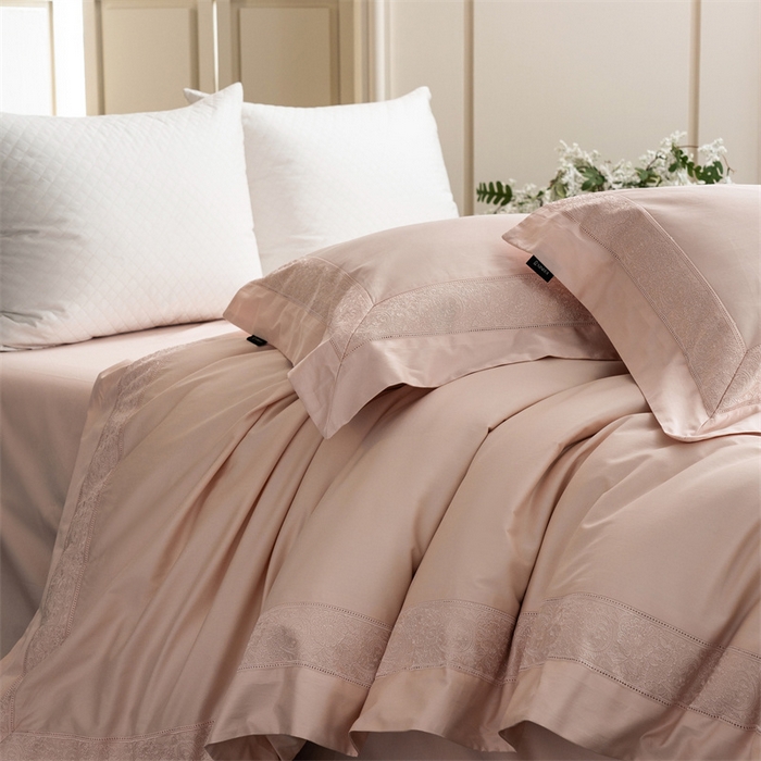 91家纺网 家纺一手货源 找家纺 馨蕊家居 2025秋冬新品超细旦磨毛高奢系列四件套-兰芙 兰芙-蔷薇粉