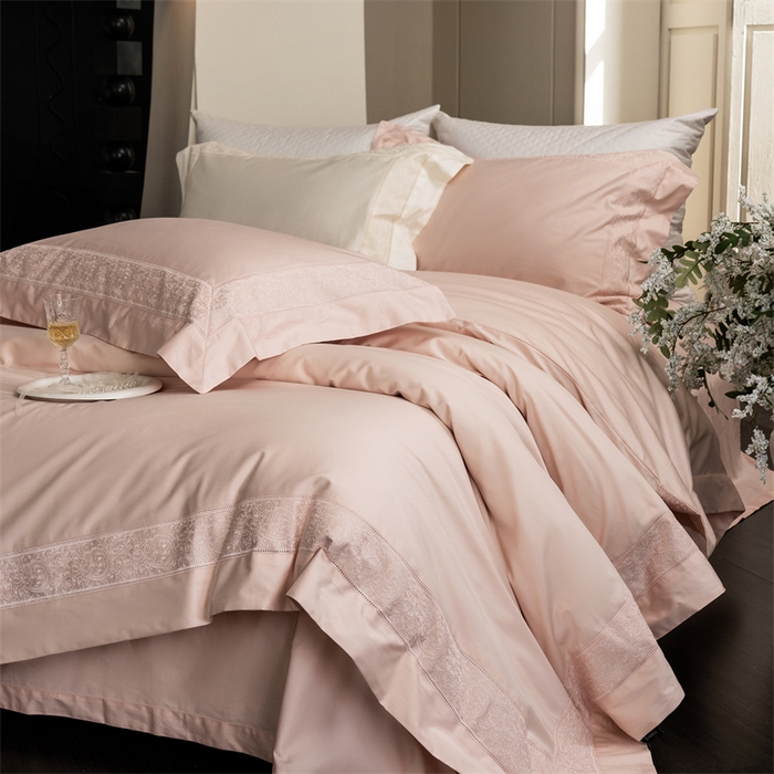91家纺网 家纺一手货源 找家纺 馨蕊家居 2025秋冬新品超细旦磨毛高奢系列四件套-兰芙 兰芙-蔷薇粉