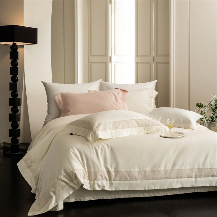 91家纺网 家纺一手货源 找家纺 馨蕊家居 2025秋冬新品超细旦磨毛高奢系列四件套-兰芙 兰芙-月光白