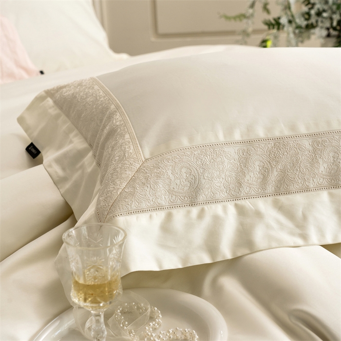 91家纺网 家纺一手货源 找家纺 馨蕊家居 2025秋冬新品超细旦磨毛高奢系列四件套-兰芙 兰芙-月光白