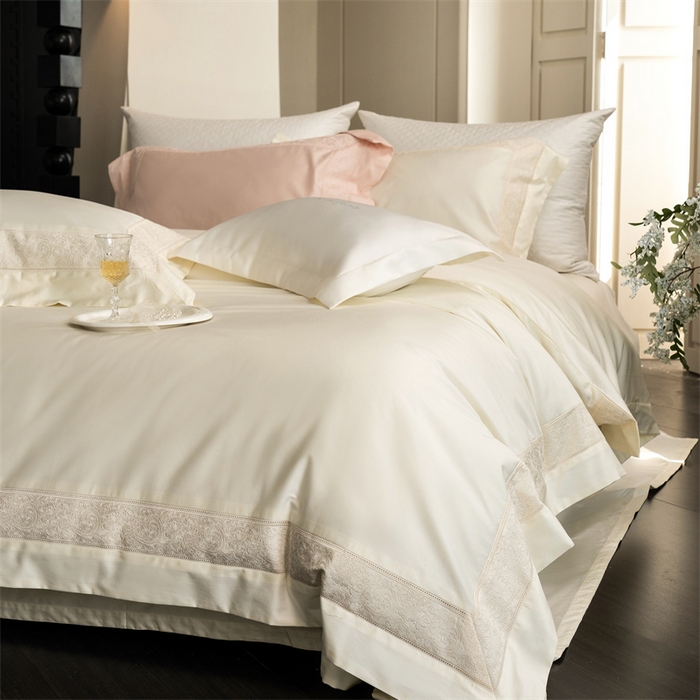 91家纺网 家纺一手货源 找家纺 馨蕊家居 2025秋冬新品超细旦磨毛高奢系列四件套-兰芙 兰芙-月光白