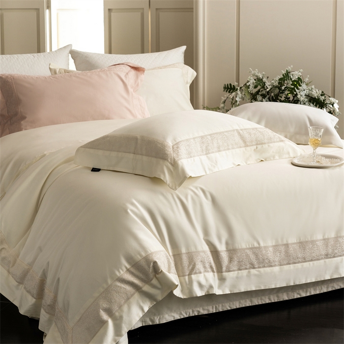 91家纺网 家纺一手货源 找家纺 馨蕊家居 2025秋冬新品超细旦磨毛高奢系列四件套-兰芙 兰芙-月光白