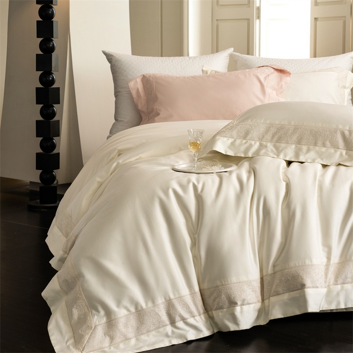 91家纺网 家纺一手货源 找家纺 馨蕊家居 2025秋冬新品超细旦磨毛高奢系列四件套-兰芙 兰芙-月光白