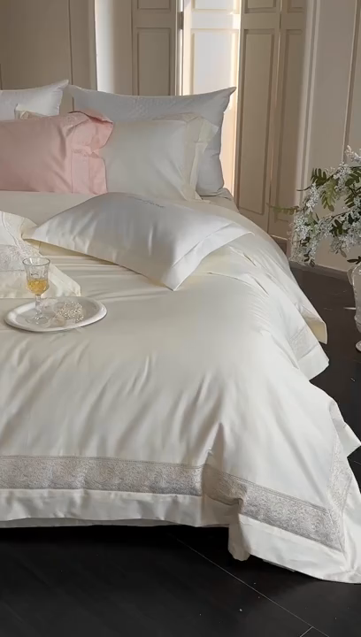 91家纺网 家纺一手货源 找家纺 馨蕊家居 2025秋冬新品超细旦磨毛高奢系列四件套-兰芙 兰芙-月光白