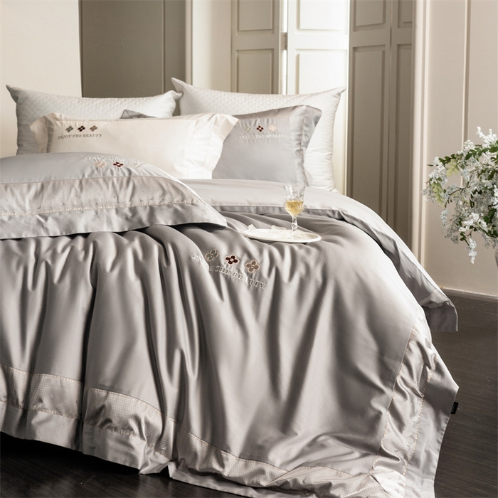 91家纺网 家纺一手货源 找家纺 馨蕊家居 2025秋冬新品超细旦磨毛高奢系列四件套-知禾 知禾-高级灰