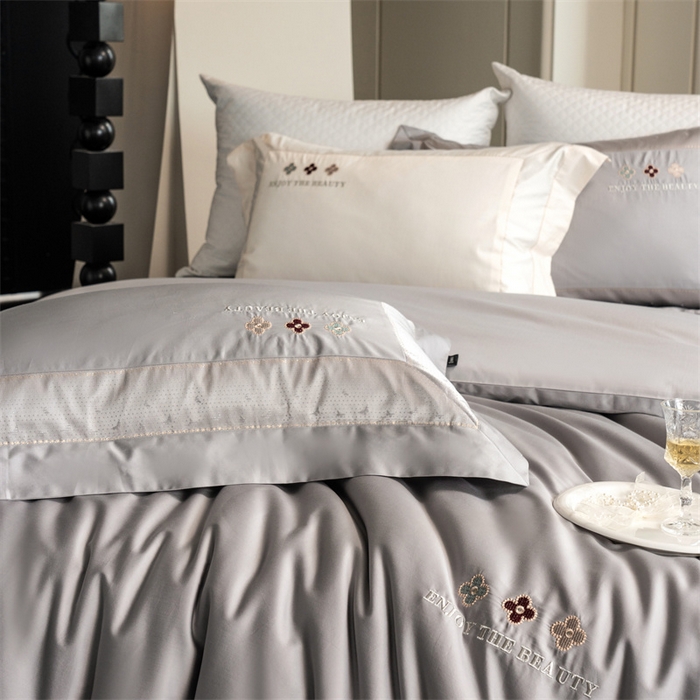 91家纺网 家纺一手货源 找家纺 馨蕊家居 2025秋冬新品超细旦磨毛高奢系列四件套-知禾 知禾-高级灰