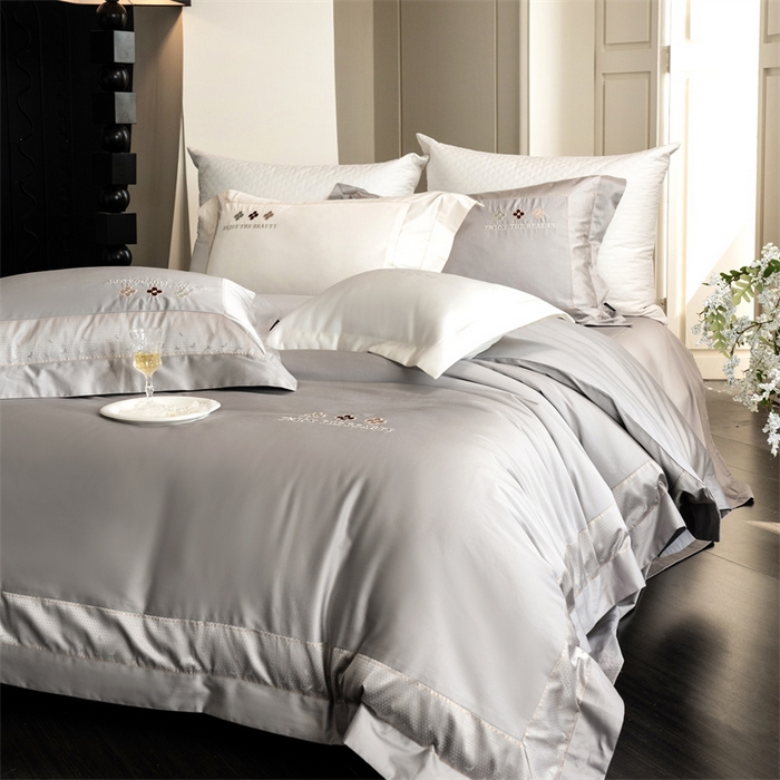 91家纺网 家纺一手货源 找家纺 馨蕊家居 2025秋冬新品超细旦磨毛高奢系列四件套-知禾 知禾-高级灰